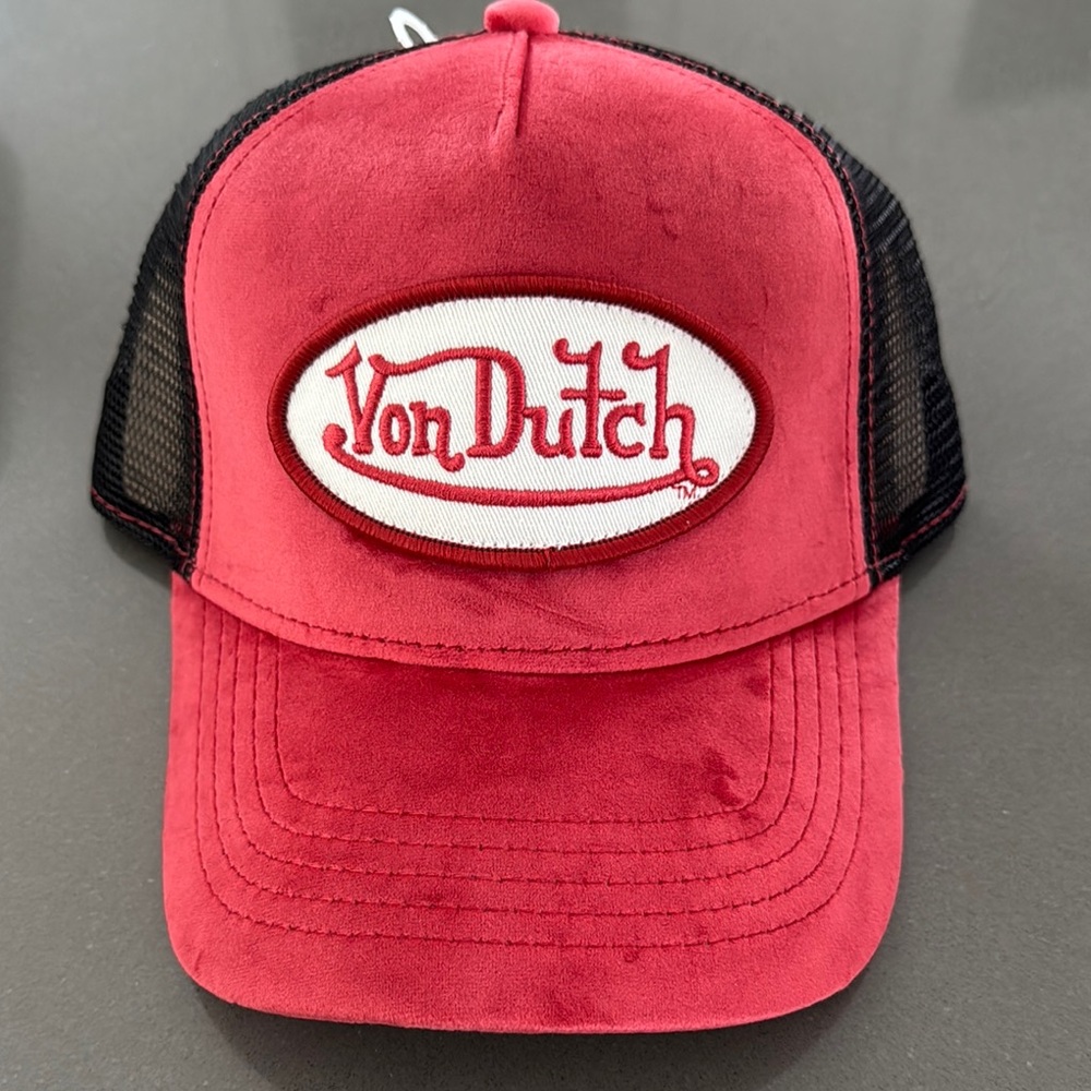 Von Dutch NWT Authentic Red and Black Trucker Hat